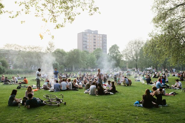 London-Fields-barbecue